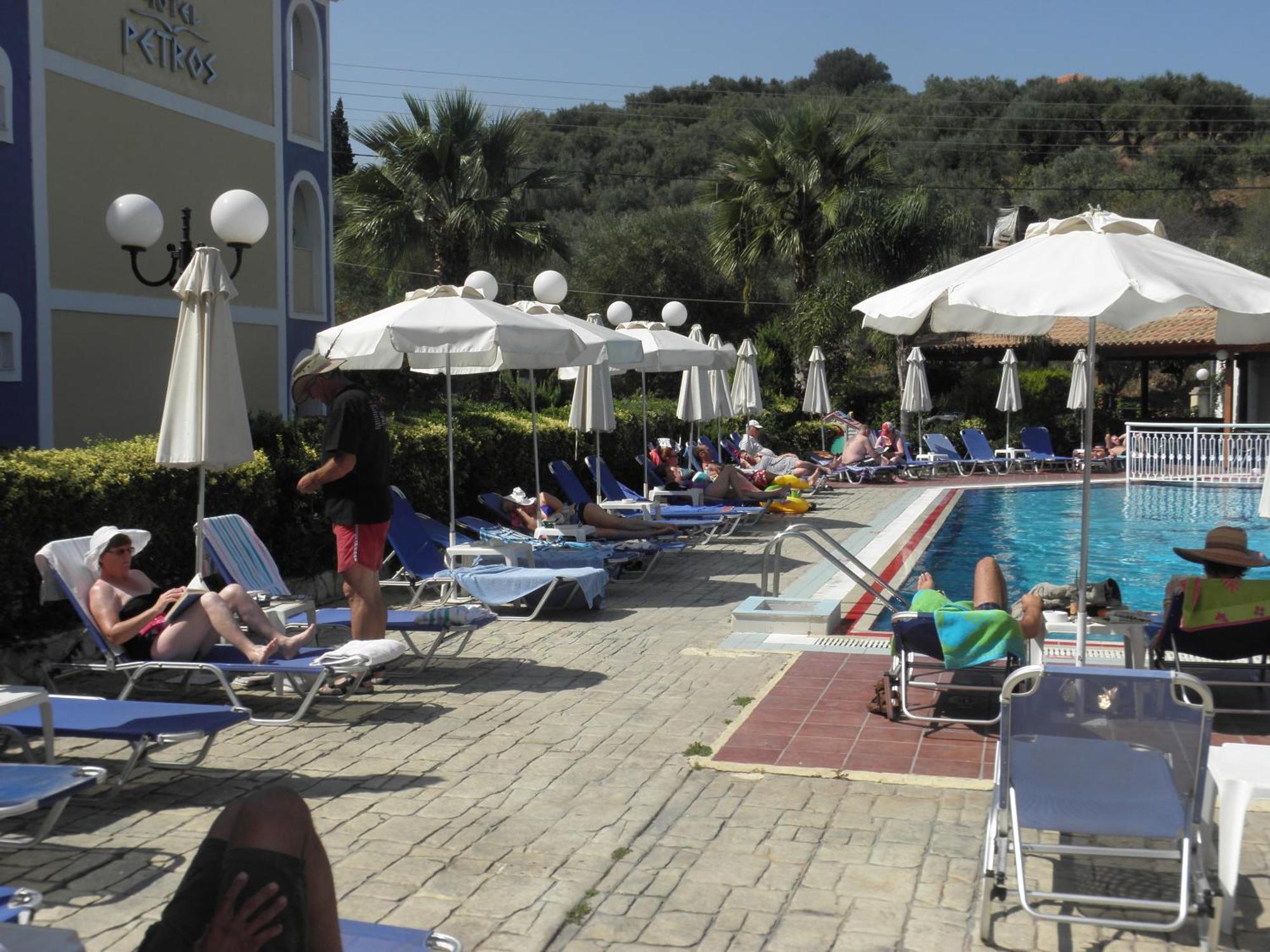 Hotel Petros Tsilivi  Luaran gambar